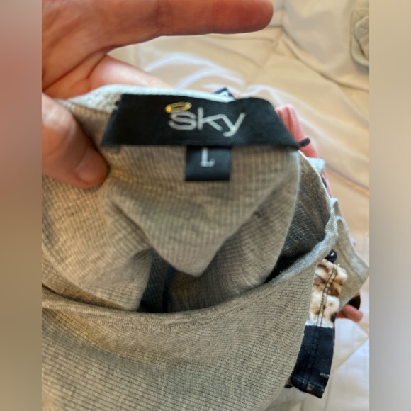 Sky tank top with beaded straps - Picture 2 of 3